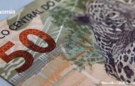 Bolsonaro anuncia aumento do salário-mínimo para R$ 1.100