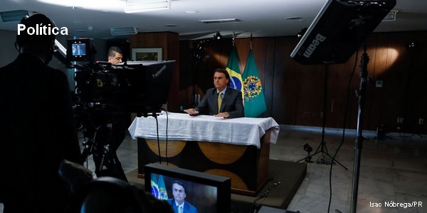 Bolsonaro diz que Brasil será autossuficiente na produção de vacinas