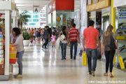 Vendas no comércio crescem 0,2% em agosto, após quatro meses de queda