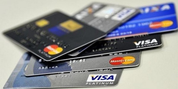 O cartão de crédito rotativo alcançou juro de 455% ao ano em maio