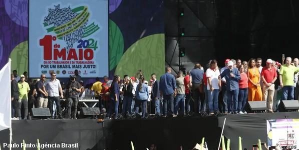Lula sanciona lei que altera tabela do Imposto de Renda