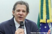 Ordem é negociar e não retaliar, diz Haddad sobre tarifas dos EUA