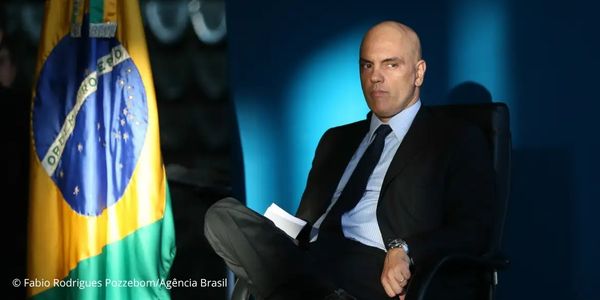 Moraes compara atos de Eduardo Bolsonaro nos EUA a tentativa de golpe
