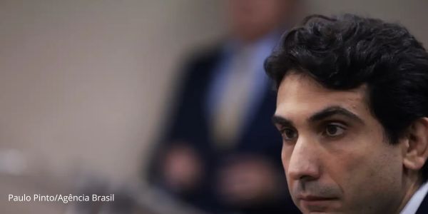 Taxa de juros deve ficar alta por período prolongado, diz Galípolo