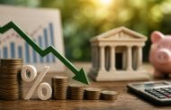 A redução da Selic reforça a retomada gradual do crédito, mas cautela ainda deve prevalecer